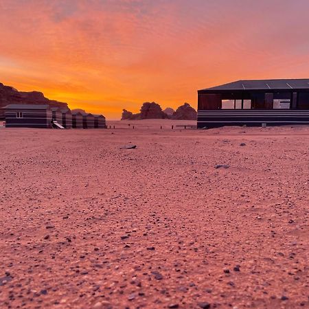 Wadi Rum Noor Camp מראה חיצוני תמונה